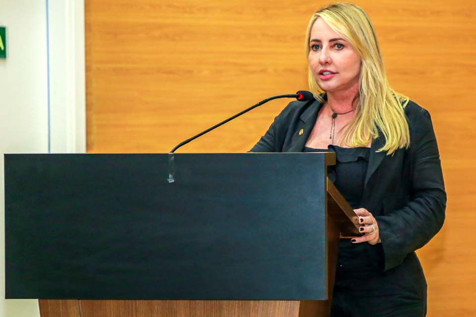 Na Tribuna, Ieda Chaves destaca o Dia Nacional dos Animais e pede mais apoio à causa