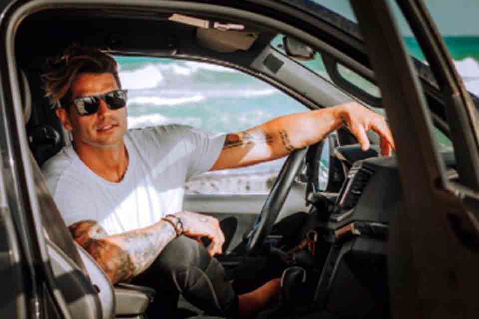 Após ser anunciado como apresentador do 