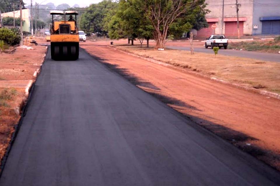 Prefeitura realiza recapeamento na Avenida Florianópolis