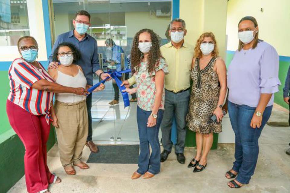Marcos Rocha acompanha de perto serviços executados na Escola Estadual Aurélio Buarque de Holanda, em Ouro Preto do Oeste