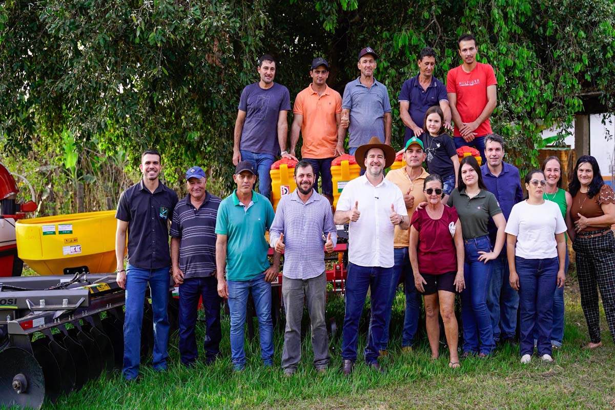 Emenda de Alex Redano garante entrega de implementos agrícolas para produtores de Primavera de Rondônia