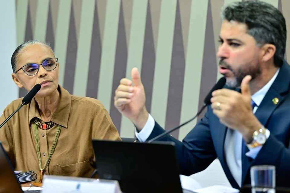 Pressionado por acusação de misoginia, Marcos Rogério transforma ataque a Marina Silva em bandeira política