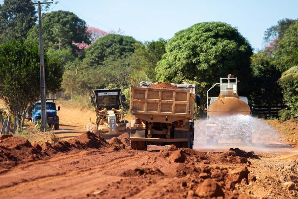 Rodovia-455 recebe serviços de recuperação e melhoria, em Machadinho d’Oeste