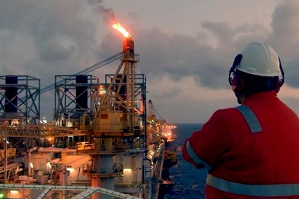 Pré-sal produzirá 7,7 bilhões de barris de óleo em partilha até 2032