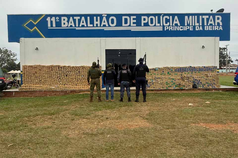 Forças de Segurança interceptam carreta com quase quatro toneladas de drogas em Costa Marques