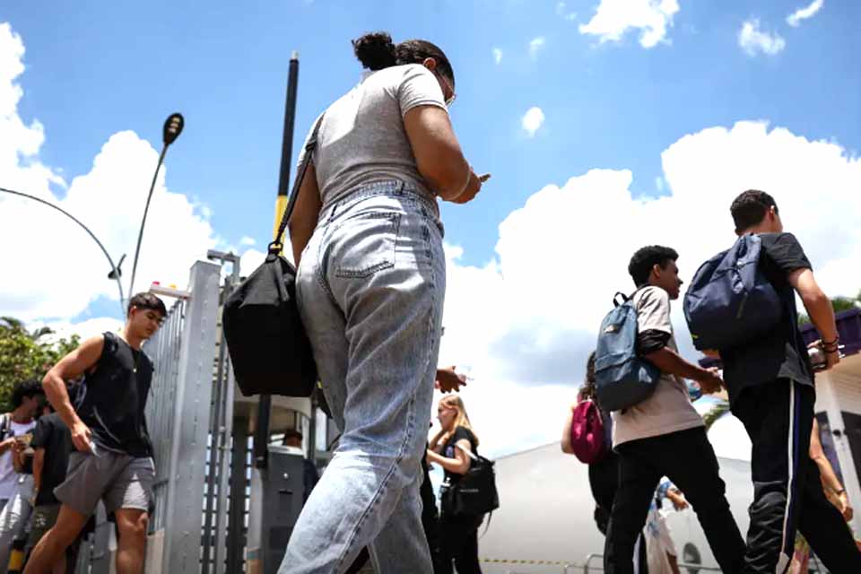 Enem 2026: período para pedir isenção da taxa termina nesta sexta