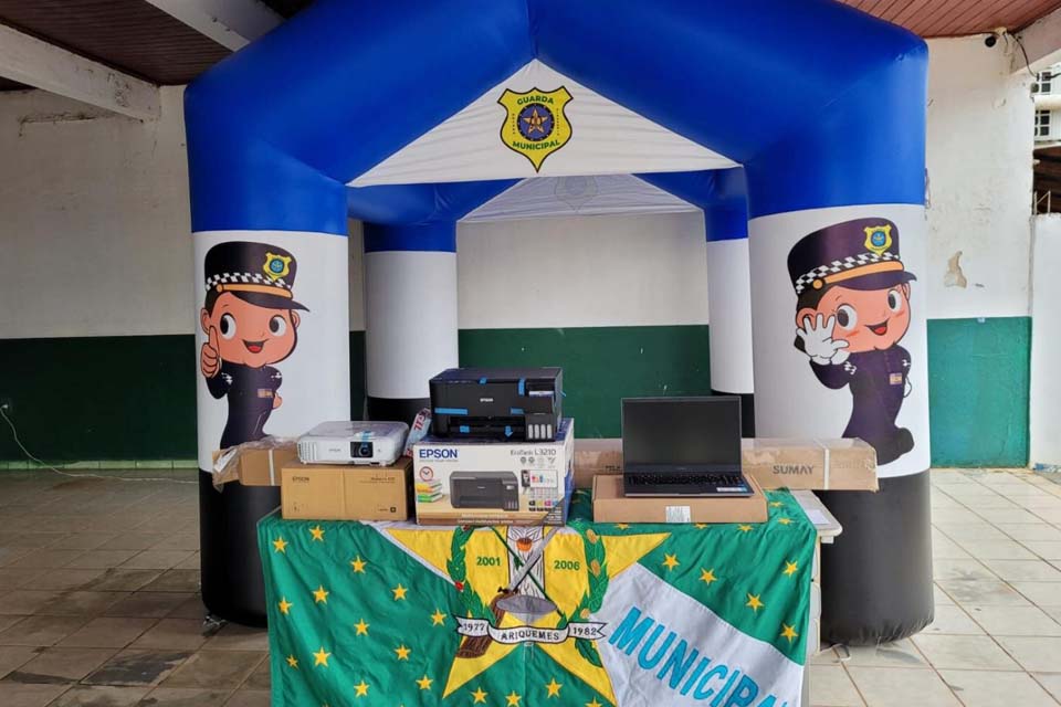 Semust recebe equipamentos para atender as ações da Ronda Escolar