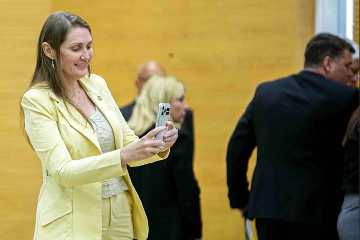 Deputada Lebrinha destina R$ 200 mil para associação agropecuária de Cujubim
