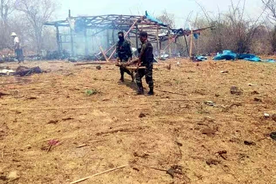 Balanço de mortos em ataque aéreo em Mianmar sobe para ao menos 170