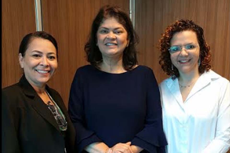 Deputada Cassia Muleta se reúne com nova secretária da SESAU para debater demandas da Saúde