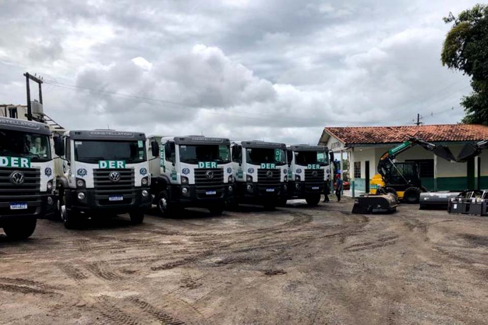 Novos maquinários e caminhão são entregues a 5ª Regional do DER para manutenção das rodovias na região