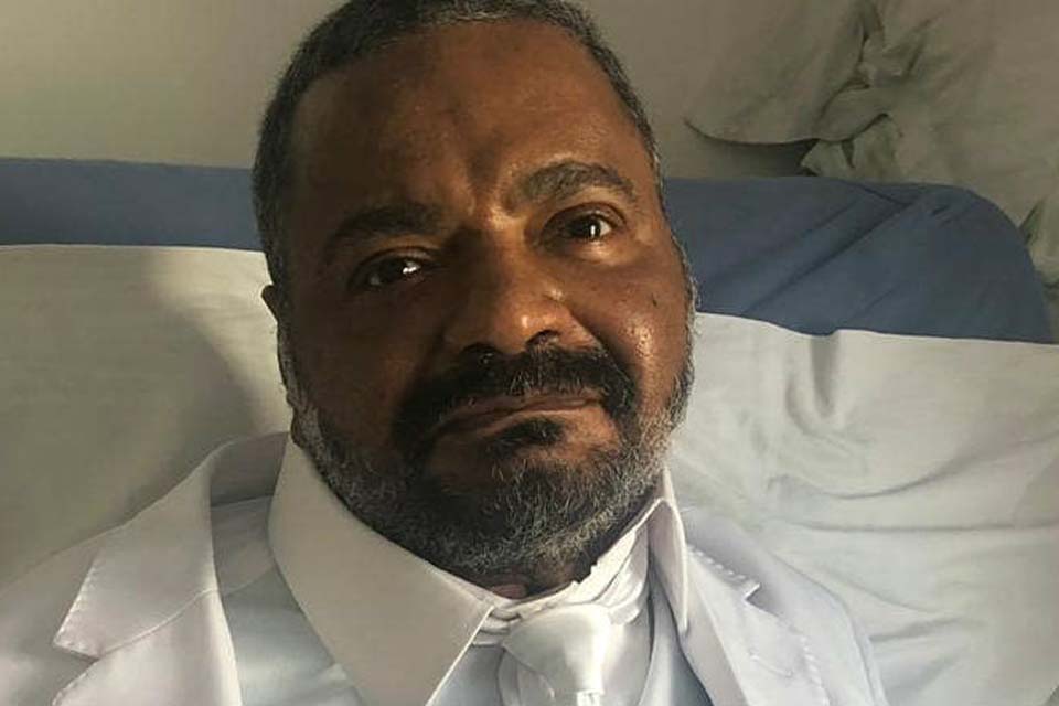 Arlindo Cruz volta a ser internado em hospital no Rio de Janeiro após sentir-se mal em casa