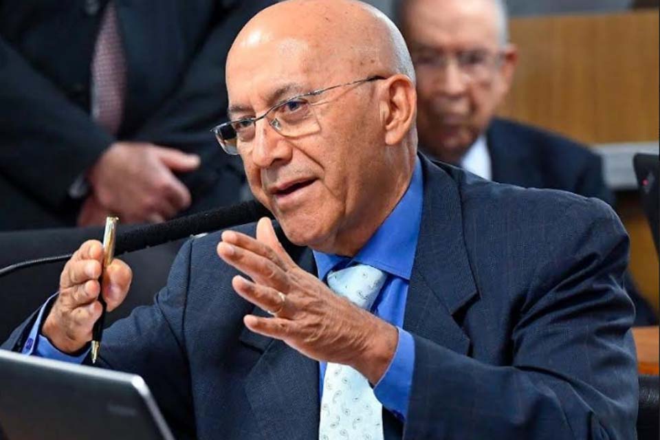 Senado aprova projeto de Confúcio Moura que obriga SUS a manter dados únicos para atendimentos públicos e privados