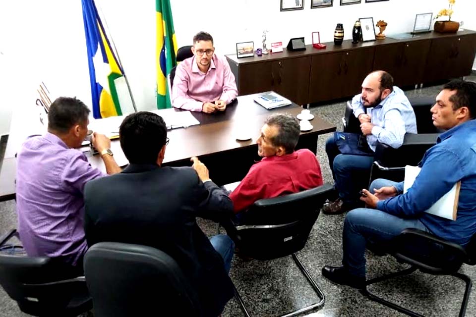 Deputado Anderson recebe comissão do município de Nova Mamoré e vai destinar emenda para melhorias de estradas e pontes da região