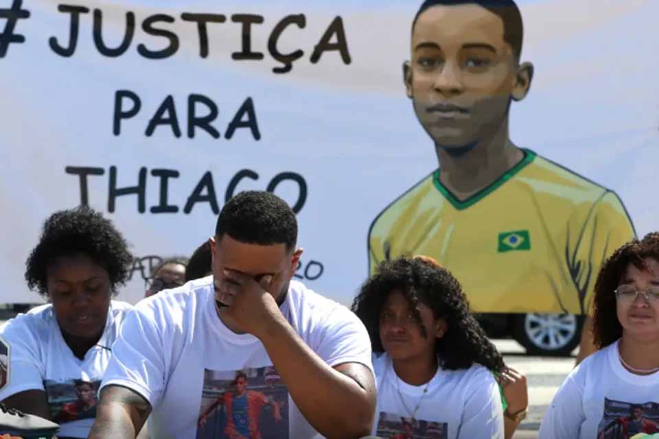 Justiça do Rio absolve PMs acusados de matar jovem na Cidade de Deus