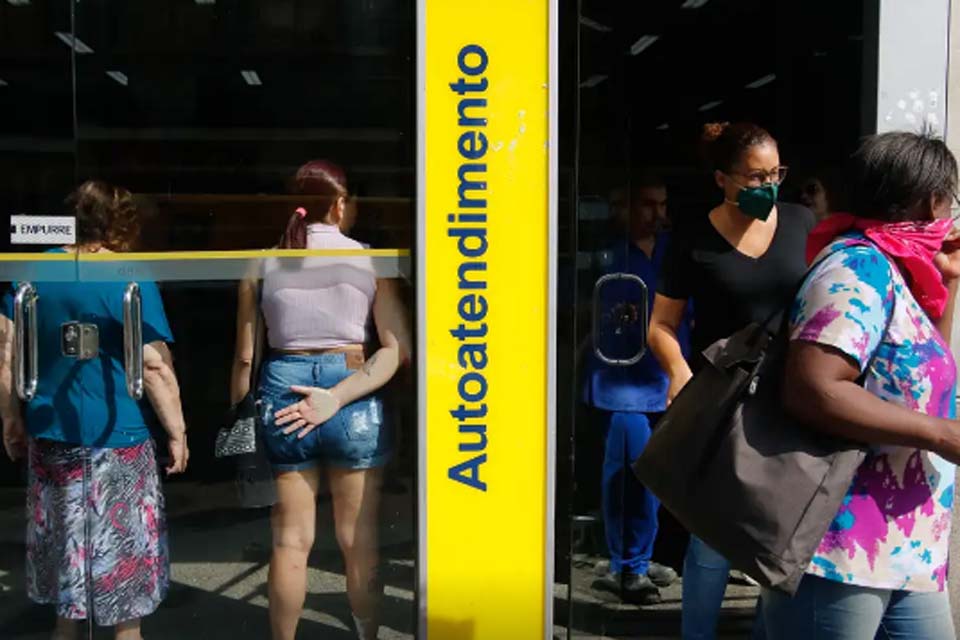 Bancários fazem paralisação nacional de 24 horas nesta quinta-feira