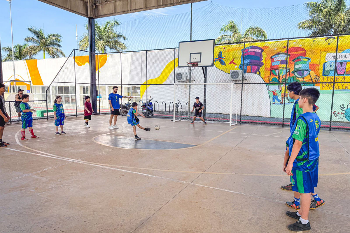 Projeto Construindo Campeões inicia treinos de futsal em Porto Velho