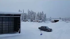 Snowmobile faz manobra e se dá mal 