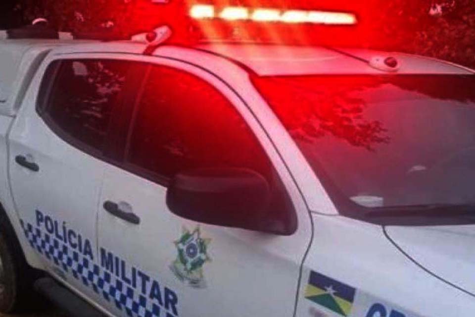 Mulher surta e destrói portão de casa da ex-sogra na zona sul