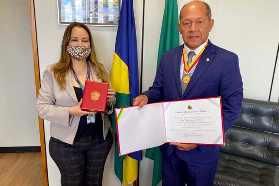 Deputado Federal Coronel Chrisóstomo é homenageado e condecorado pela Justiça em Brasília