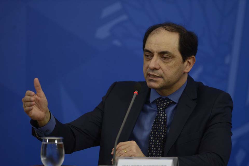 Contas públicas podem ter déficit de R$ 871 bilhões este ano