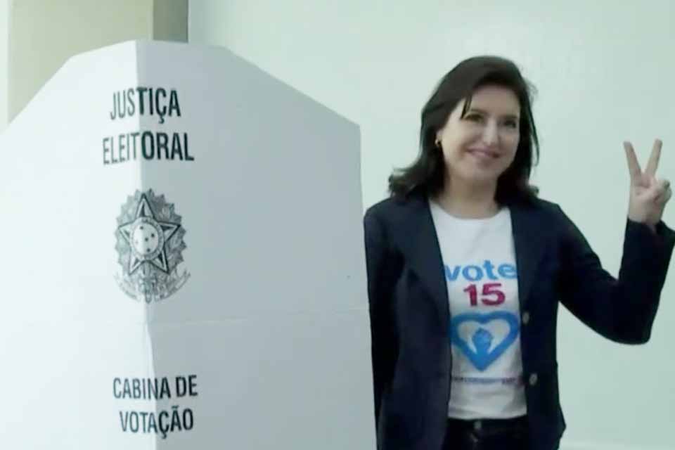 Candidata do MDB, Simone Tebet vota em Campo Grande