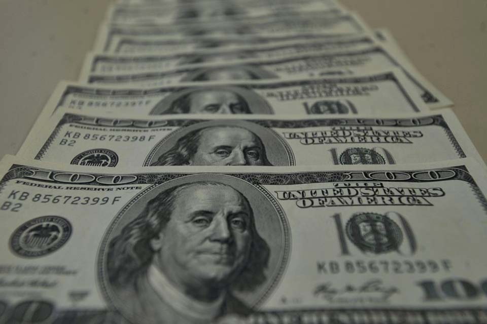 Contas externas têm saldo negativo de US$ 2,16 bilhões em novembro