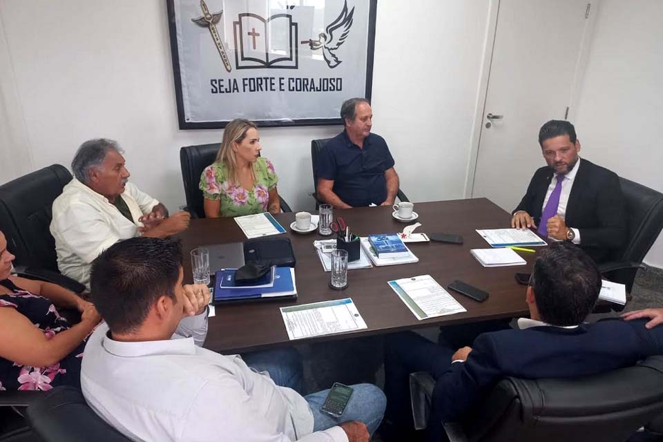 Delegado Camargo recebe comitiva de mineradores e mantém posicionamento contra a criação de taxa da mineração