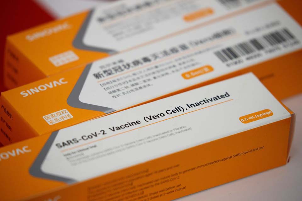 Governo de SP diz que tem 6 milhões de doses já prontas da CoronaVac