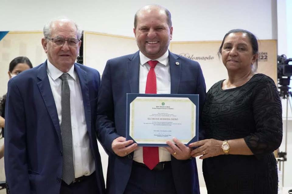 Reeleito Cirone Deiró é diplomado pelo Tribunal Regional Eleitoral para o segundo mandato de deputado estadual 