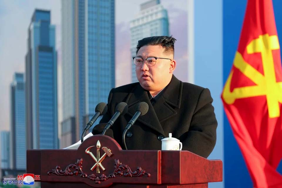 Coreia do Norte lança míssil no mar do Japão e tensão aumenta na Ásia