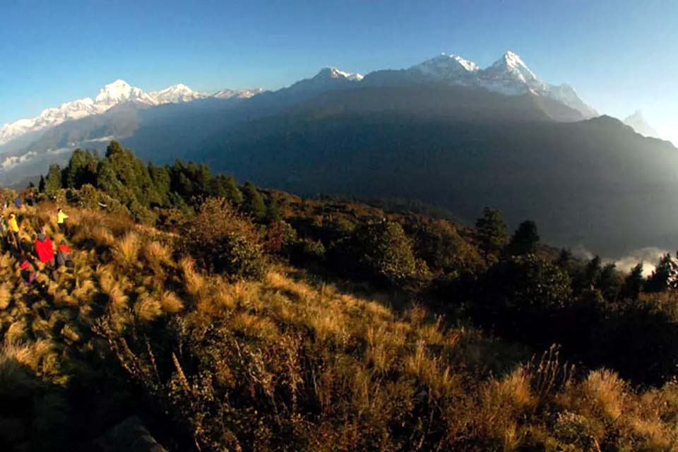 Avalanche deixa sete alpinistas desaparecidos no Himalaia