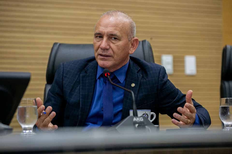 Ezequiel Neiva garante recursos para ampliar acesso à água no campo em Nova Mamoré