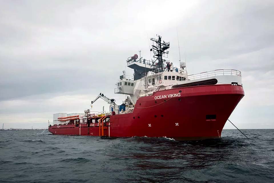 Navio humanitário 'Ocean Viking' resgatam mais de 80 migrantes no mediterrâneo