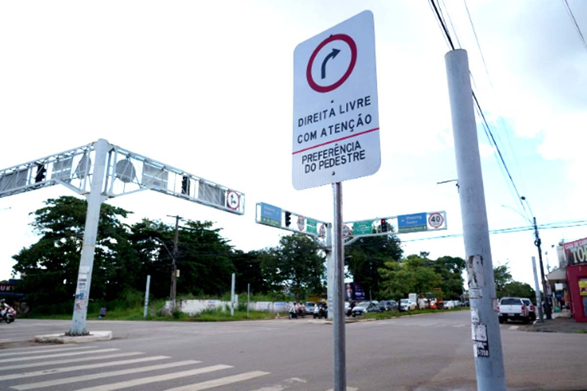 Direita Livre ajuda a reduzir filas e melhora fluidez do trânsito