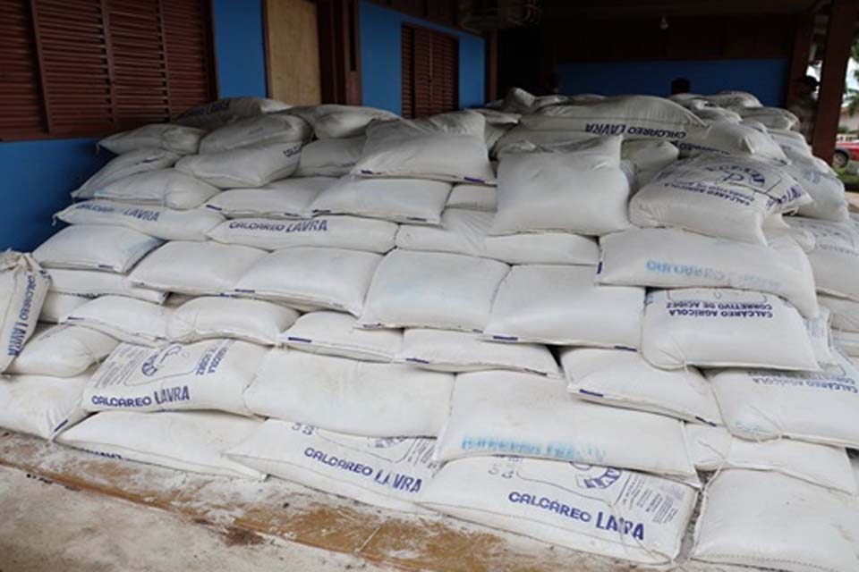 Semagri de Ji-Paraná adquire 120 toneladas de calcário ensacado para produtores rurais