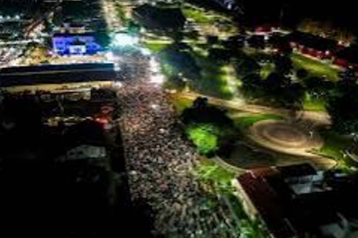 Depois de Mastruz com Leite, quem será a próxima atração nacional? 