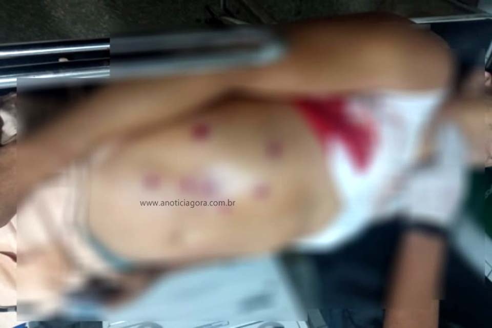 Homem é morto a tiros na frente de residência em Vale do Anari