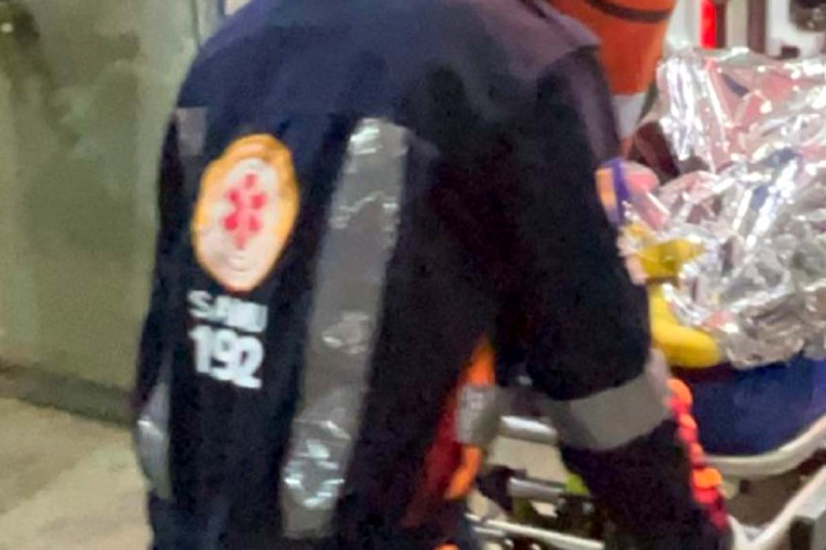 Homem acusado de fazer ameaças com faca é baleado na Vila Denit