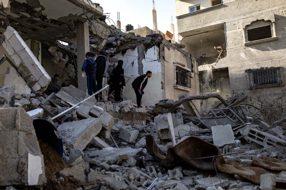 Rússia acusa EUA de prejudicar negociações de paz e alimentar violência