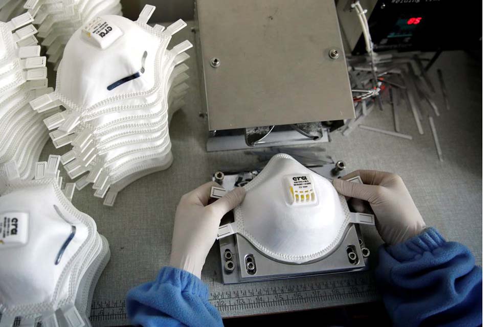 Governo zera impostos de produtos usados no combate ao coronavírus