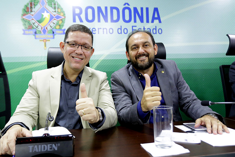 Governador Marcos Rocha assina Ordem de Serviço das obras de esgotamento sanitário de Ji-Paraná, anuncia presidente Laerte Gomes