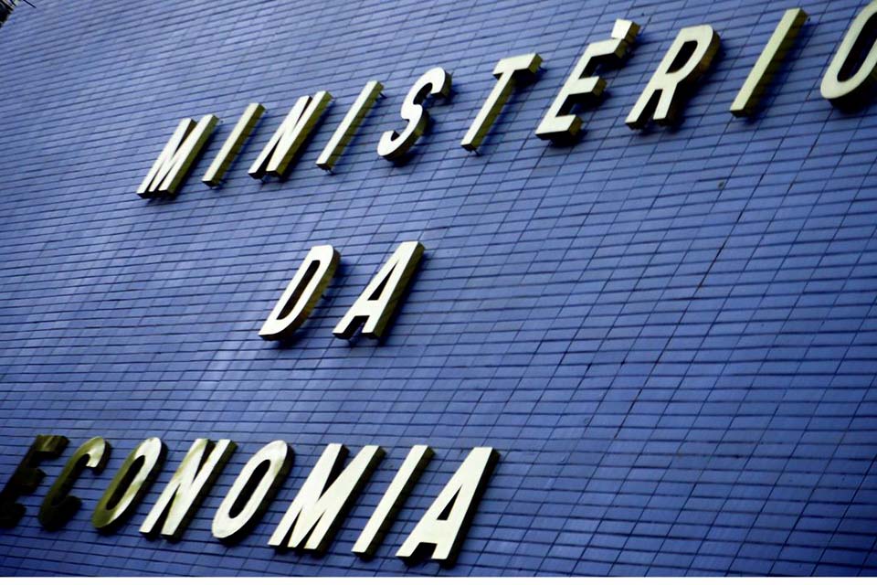 Governo poderá liberar até R$ 4,8 bilhões para ministérios