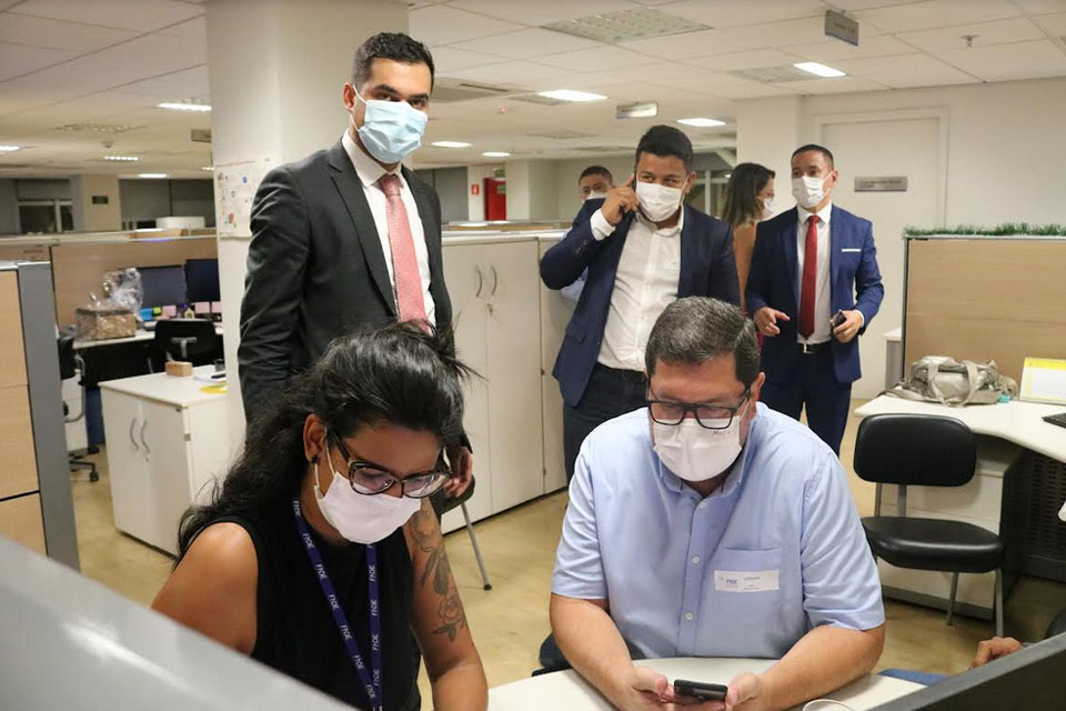 Deputado Expedito Netto leva prefeitos ao FNDE para liberação de recursos destinados à construção de creches