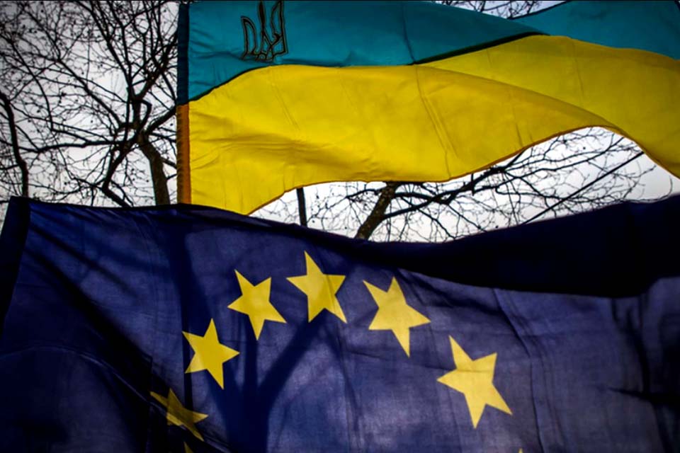Delegação de eurodeputados visita Kiev e pede mais apoio urgente ao país