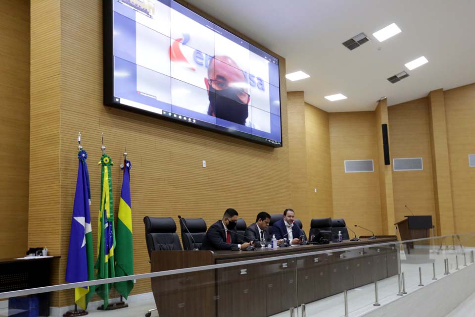 Presidente da Energisa Rondônia se recusa a responder a deputados da CPI sobre atuação de terceirizadas