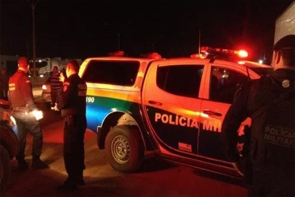  Quadrilha mantém família refém durante roubo e tenta matar testemunha a tiros 