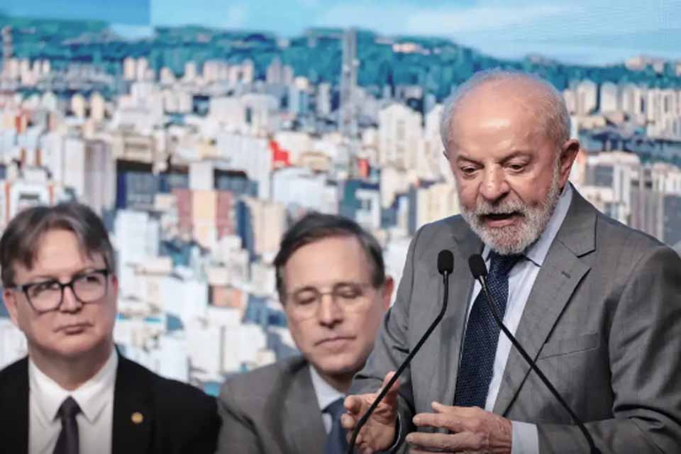 Lula critica decisão do Congresso de não taxar mais ricos, bets e fint