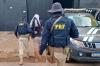 PRF prende homem com maconha e cocaína em táxi na BR-364