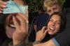 Ana Castela mostra avó dando dinheiro escondido para ela em festa